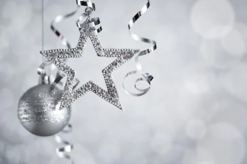 Silver Christmas balls with ribbon Stock-Fotos