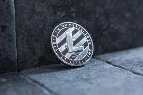 Silver Litecoin Cryptocurrency Token Stock-Fotos