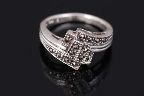 Silver ring on black background Foto stock