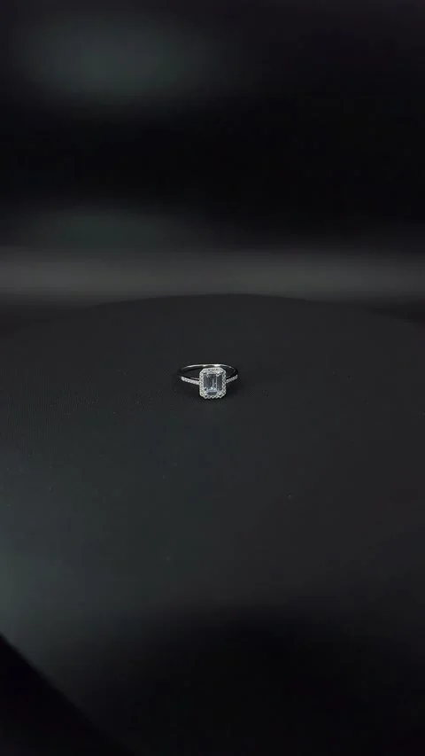 SILVER RING JEWELRY 4K VIDEO Vídeos de archivo 323079651