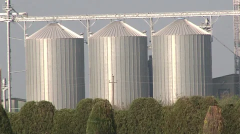 Silver silos Vidéo 36790472