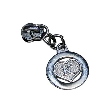 Silver Zipper Pull with Heart Initial 스톡 사진