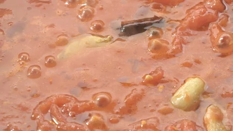 Simmering Tomato Sauce Video stock 327412908