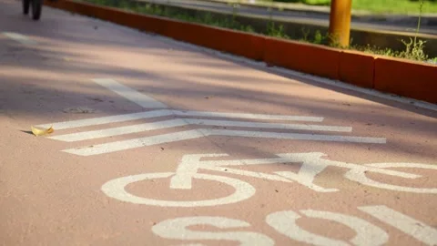 Simple Bicycle Sign Stock-Footage 307641761