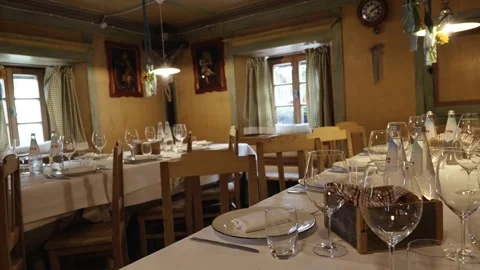 Simple Elegant Wedding Table Setting 動画素材 312673768