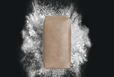 Simple paper bag set against a dramatic flour explosion, illustrating the t.. Foto stock