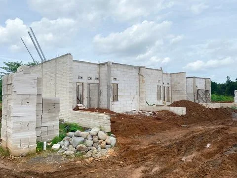 Simple subsidized housing complex construction process Foto stock