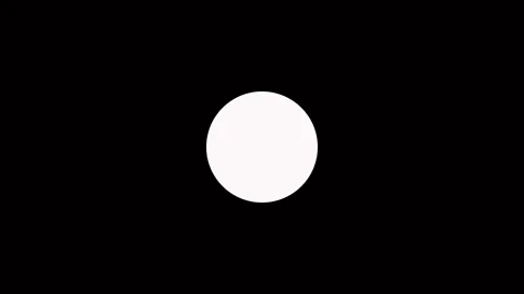 Simple white circle on black background Vidéo 330758476
