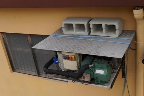 Simplicity, reliability and zero design!  Humor Stock-Fotos