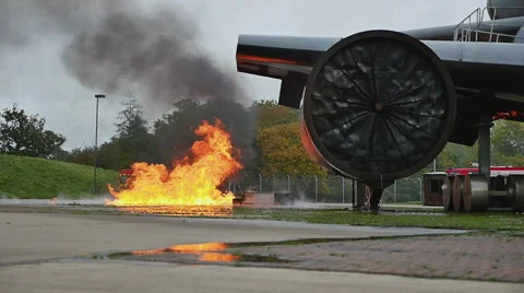 Simulated airplane on fire, slow motion 스톡 동영상 43252051