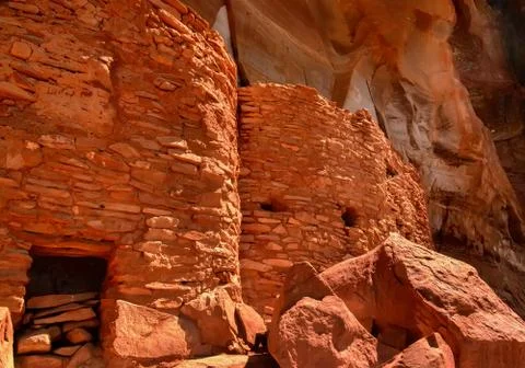Sinagua cliff dwelling Stock Photos
