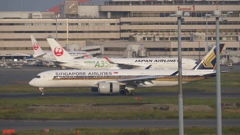 Singapore Airline Airbus A350 Plane Stock Footage 119792553