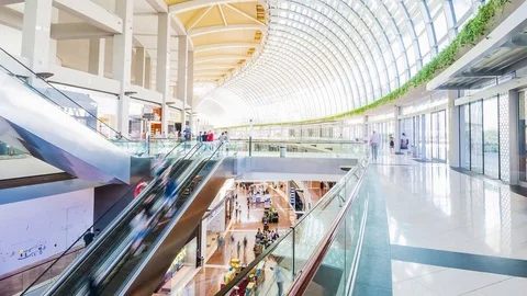SINGAPORE - August 23: Timelapse in motion - inside view in the shopping mall Stock-Footage 79645262