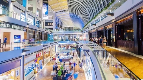 SINGAPORE - August 23: Timelapse in motion - inside view in the shopping mall Video stock 79650072
