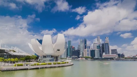 SINGAPORE - August 24, 2017:View from the infinity pool at Marina Bay Sands Video stock 102597764
