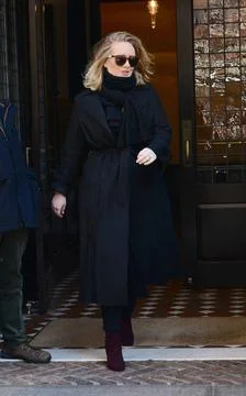  Singer Adele leaves her downtown hotel on November 17 2015 in New York Ci... Stock-Fotos