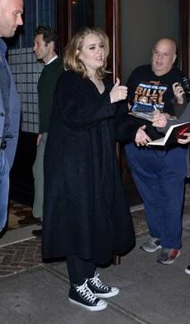 Singer Adele left a downtown hotel on November 16 2015 in New York City C... Stock-Fotos