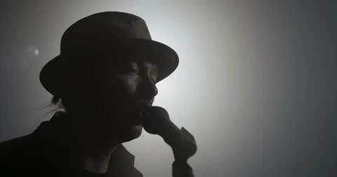 Singer on stage Vídeo Stock 103662229