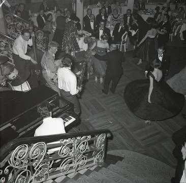 Singer Tommy Steele Performs In A Rock And Roll Show At The Cafe De Paris. Stock-Fotos