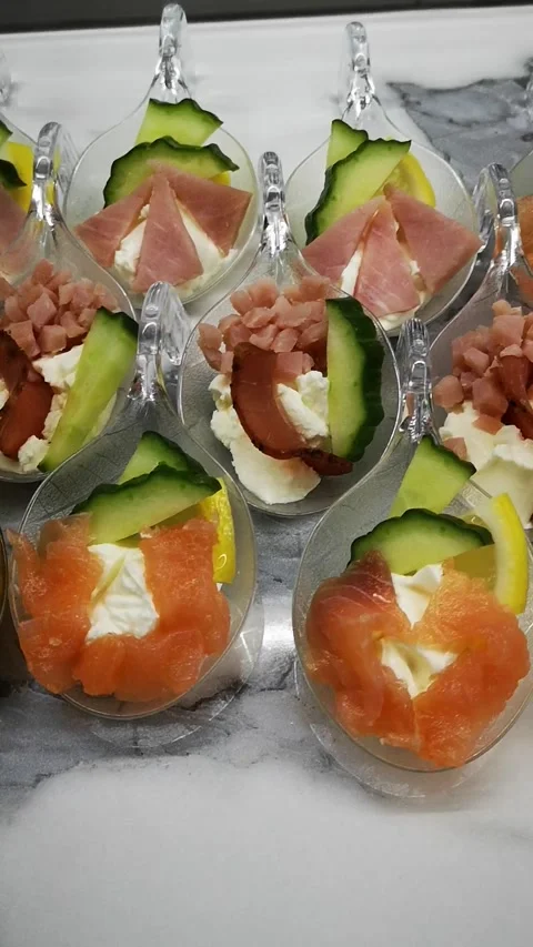 Single-bite snacks are made Vídeo Stock 226323682