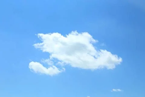  Single cumulus cloud on a blue sky Single cumulus cloud on a blue sky Cop... Foto stock