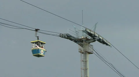 Single Gondola Car-Close Up 스톡 동영상 1243147