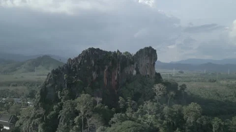 Single Mountain - Dolly Zoom Stock Footage 269107603