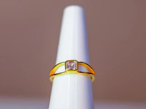 Single Stone Diamond Engagement Ring Foto stock