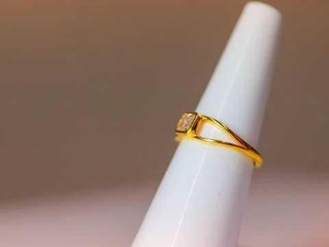 Single Stone Diamond Engagement Ring Stock Photos