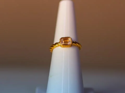 Single Stone Diamond Engagement Ring Foto stock