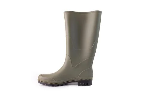 Single tall rubber boot, olive green, textured sole, simple and functional .. Foto stock