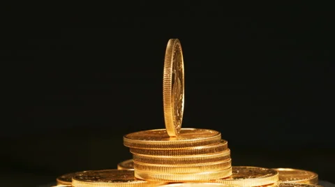 Single vertical US Gold Eagle coin rotating Stock Footage 66004757
