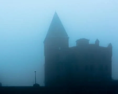 The single white window Foto stock