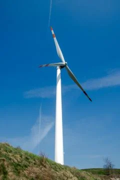 Single wind turbine 库存照片