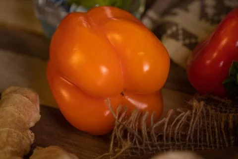 A single yellow bell pepper Stock Photos