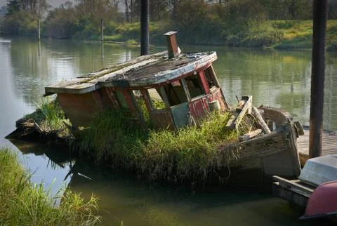 Sinking Decaying Ship 스톡 사진