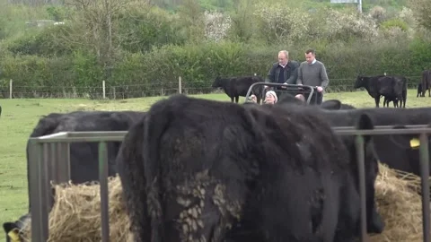 Sir Ed Davey hosts barbeque with farmers in Oxford Stock Footage 306618726