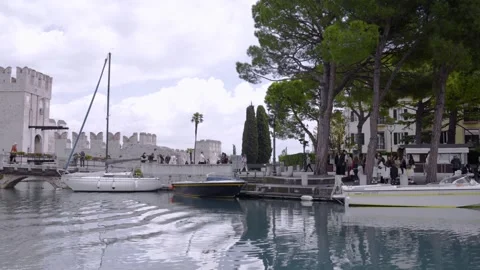 SIRMIONE 3 Video stock 320826104