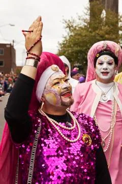 A sister in drag Foto stock