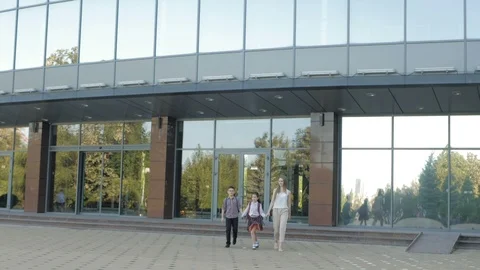 Sister send children to school Stock-Footage 108609095