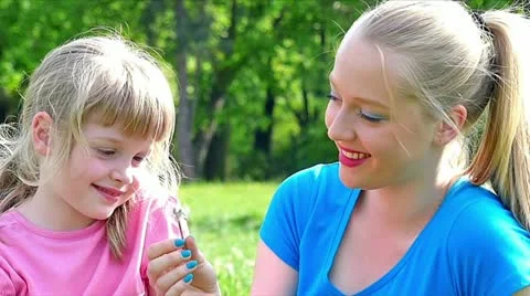 Sisters in the park Stock Footage 24673518
