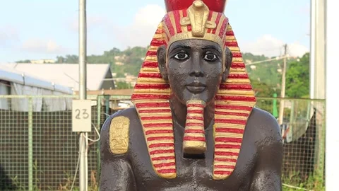 Sitting Egyptian pharaoh 库存影片 341446476