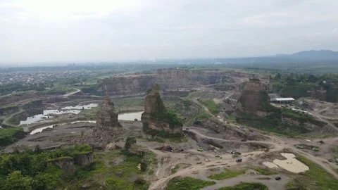 The situation in the sand mining Stock Footage 146655042