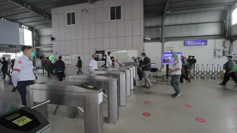 SITUATION AT TAP CARD TRAIN TICKET IN TANAH ABANG STATION Stock Footage 156018835