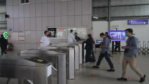 SITUATION AT TAP CARD TRAIN TICKET IN TANAH ABANG STATION Stock Footage 156018865
