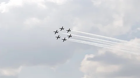 Six fighter jets in the blue sky. A general plan. Aerobatic figures. Airshow. 7 Видео 124147202