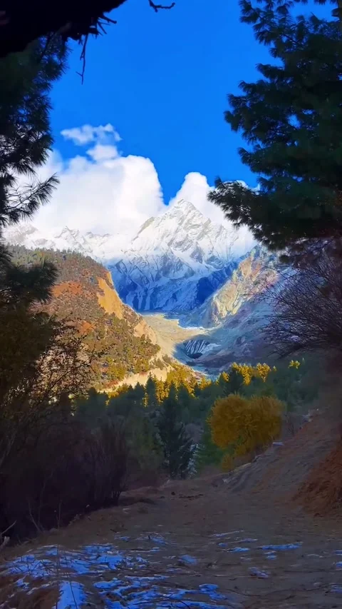 SKARDU MOUNTAIN VALLEY Video stock 323731415