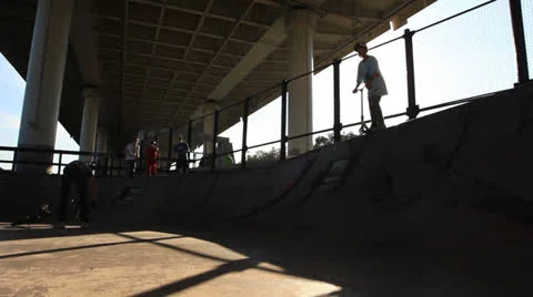 Skate04 Stock Footage 25073100