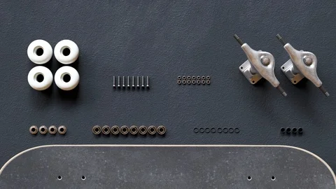 Skateboard assembly process. The animation shows elements of the board Vidéo 119978548