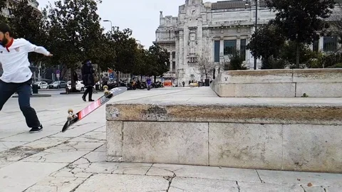 Skateboard bad jump Stock-Footage 72546193